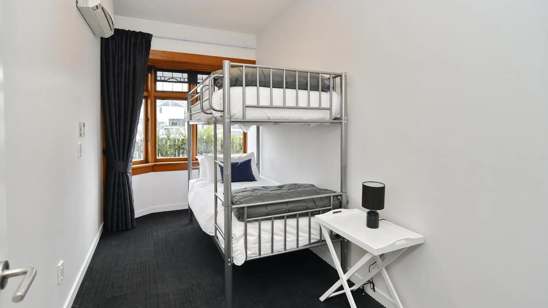 Grand Heritage 5 Brms Cbd Villa With Carparks Christchurch