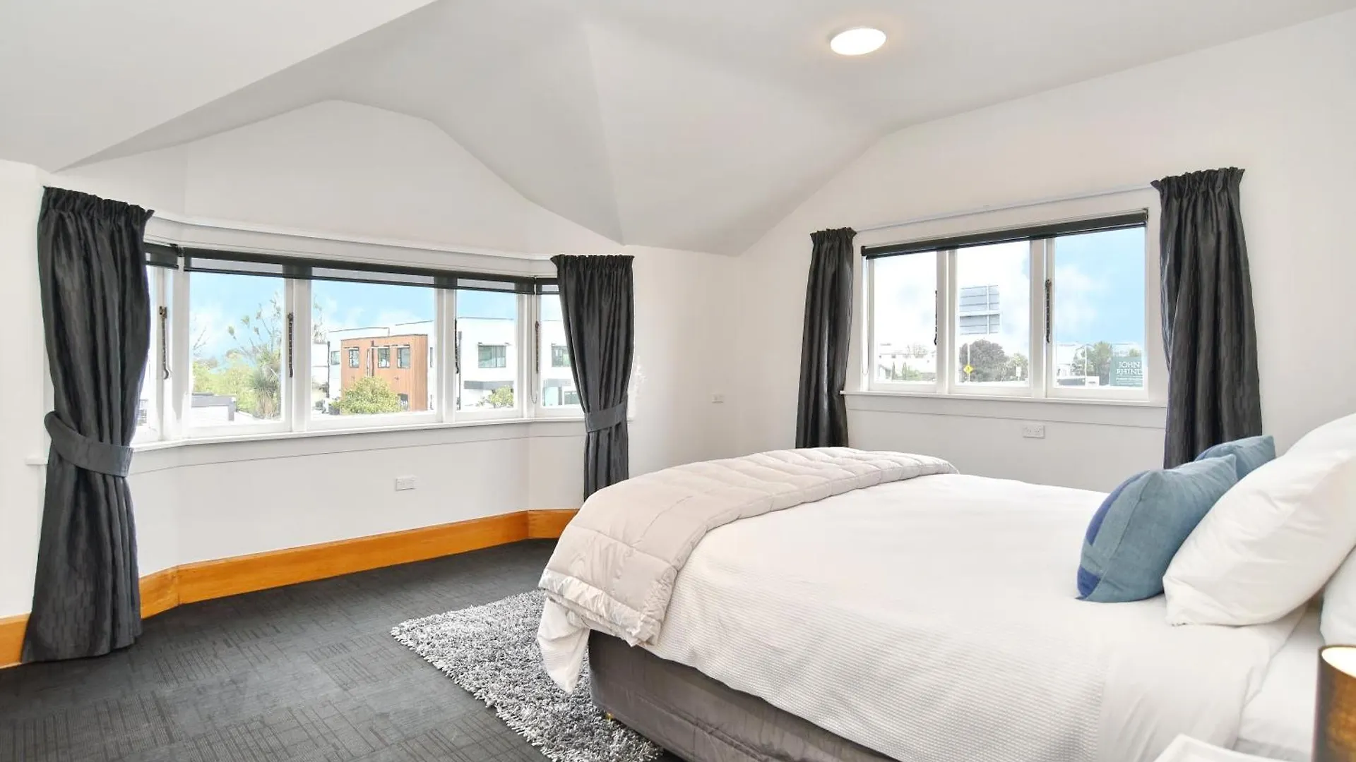 Grand Heritage 5 Brms Cbd Villa With Carparks Christchurch