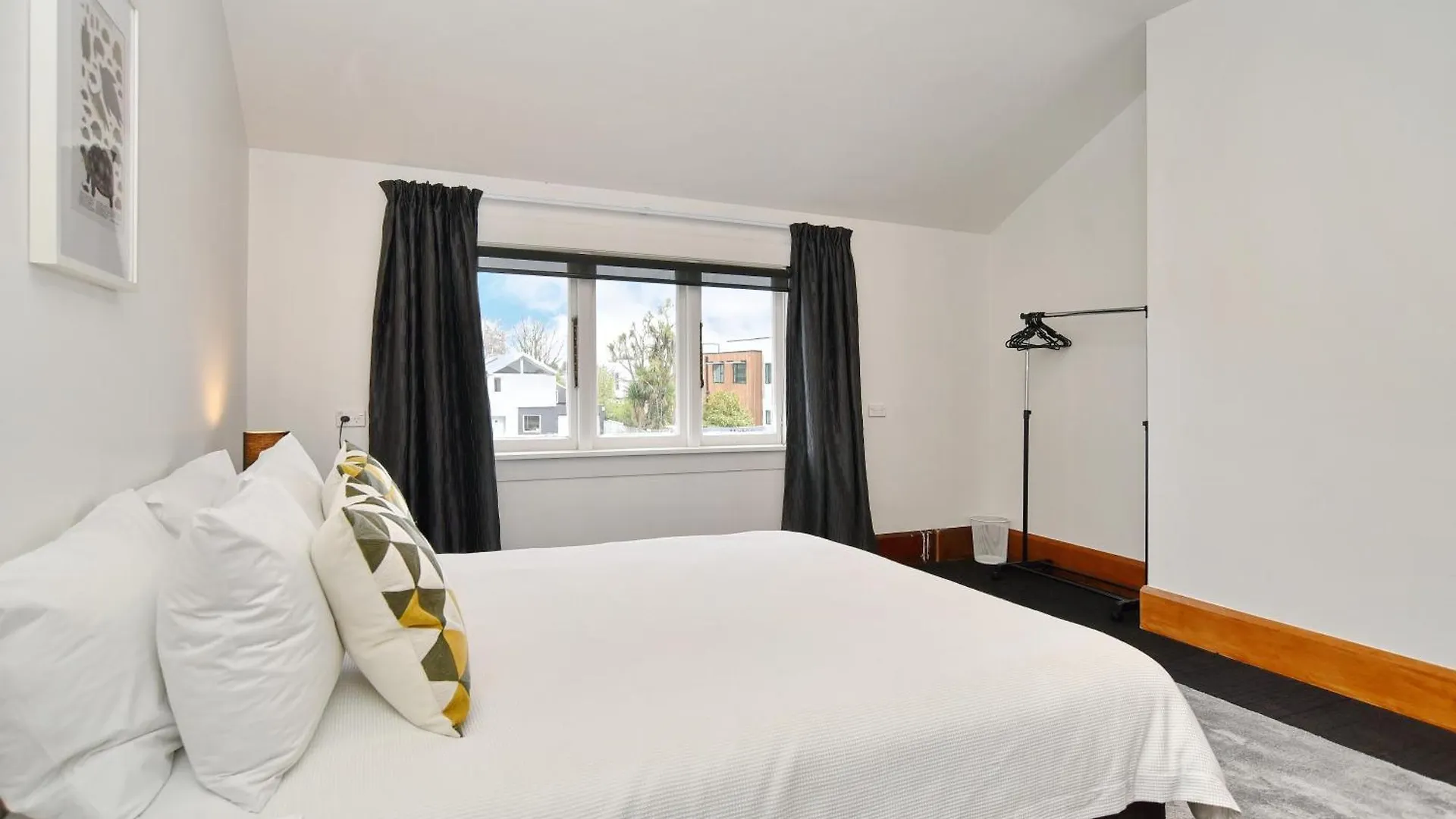 Grand Heritage 5 Brms Cbd Villa With Carparks Christchurch